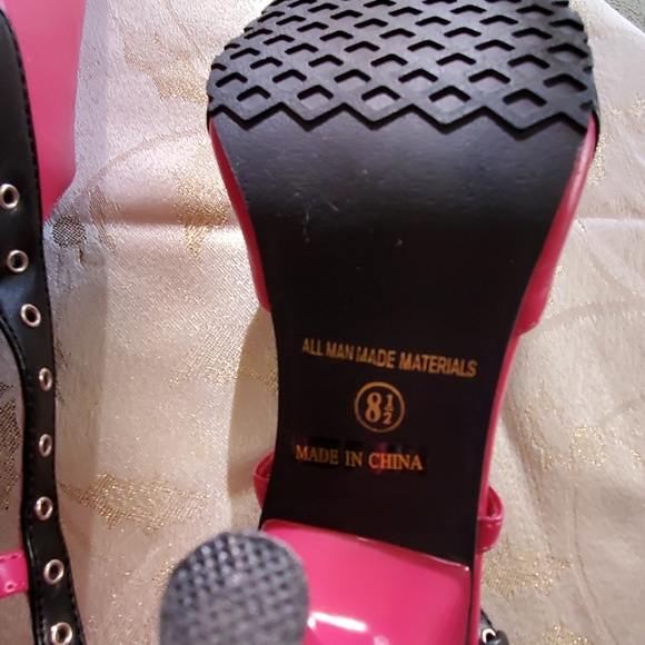 Pink heels - Picture 4 of 5